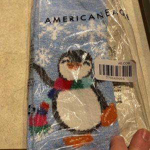 NWT American Eagle penguin crew socks